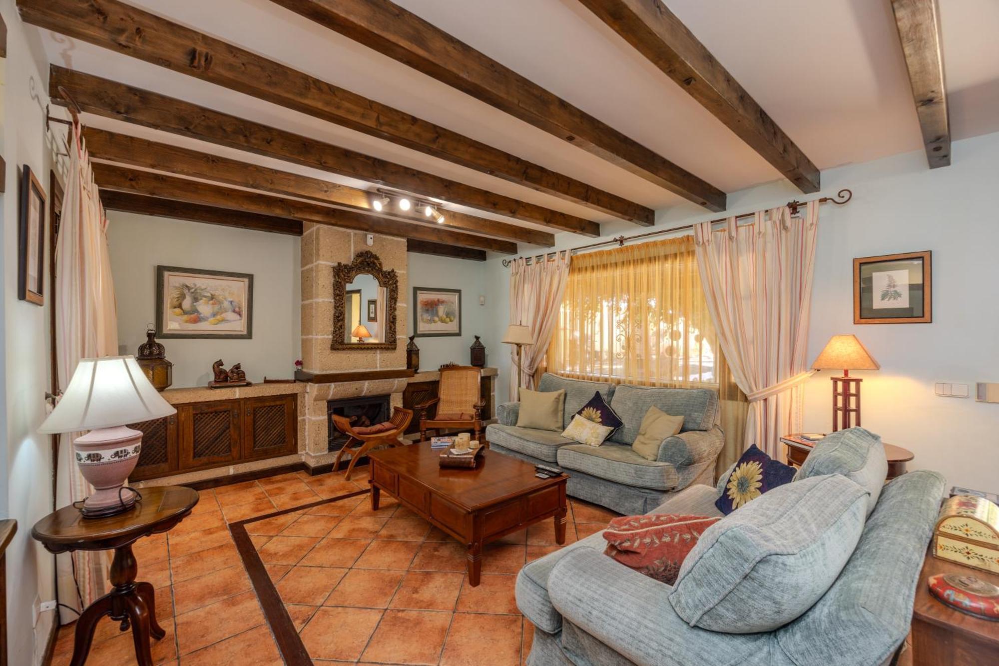 Luxury Canarian With Large Pool In Costa Teguise Apartamento *